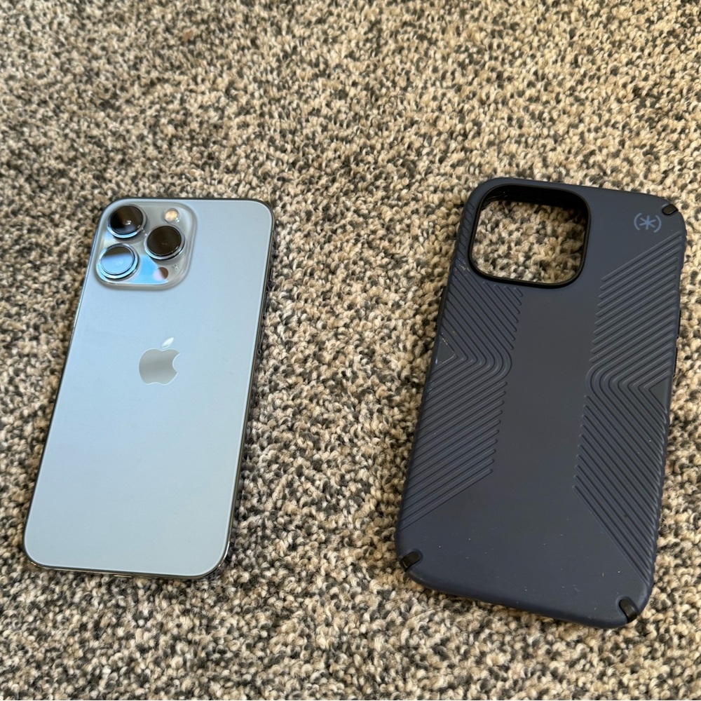 IPhone 13 Pro and Speck case